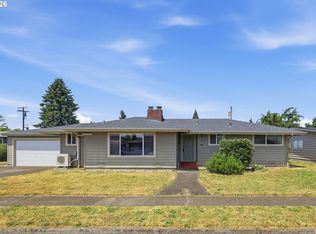 76 Woodlane Dr, Springfield, OR 97477