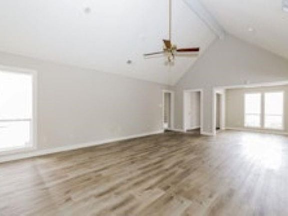 4th image of 8279 Hardwood Cv