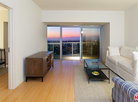 2nd image of 13700 Marina Pointe Dr Unit 1209