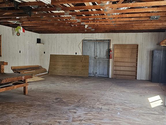 4th image of 2337 Evans Circle SW