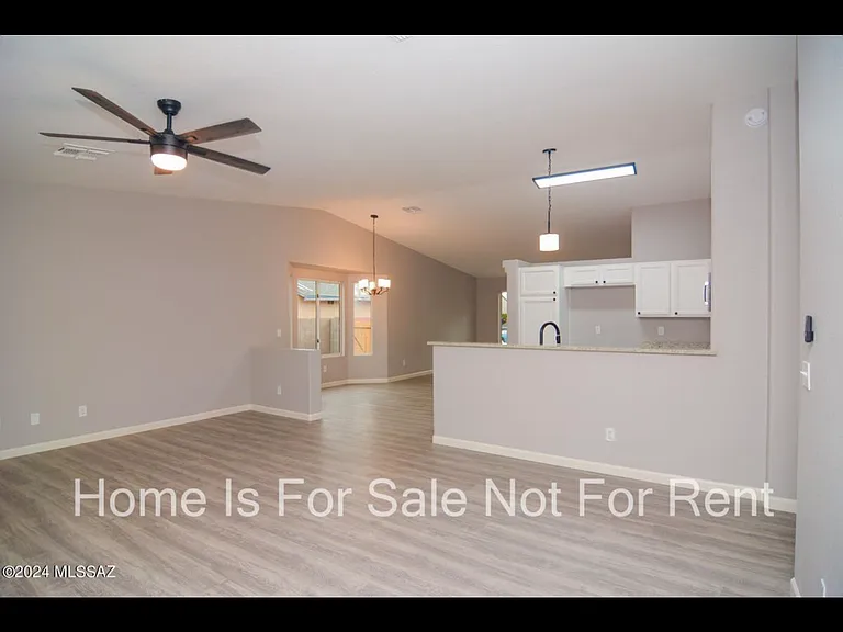 10038 E Moonstruck Way — Photo 18