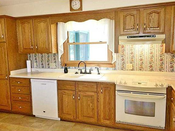 5th image of 103 Woodlawn Dr