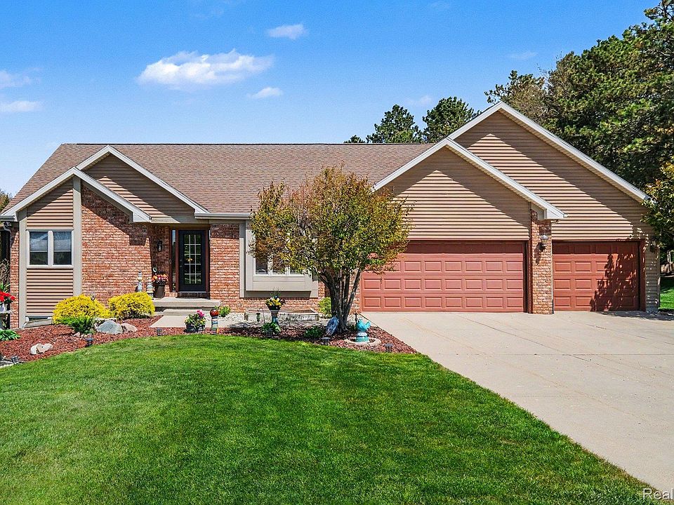 1st image of 408 N Outlook Ct