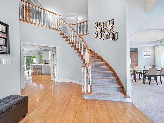5th image of 2333 133a St