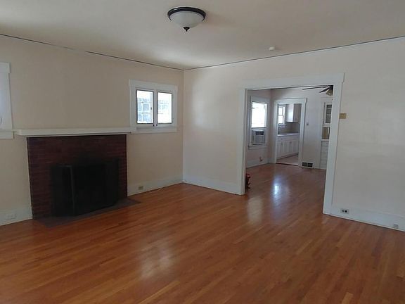 3rd image of 129 N Parkwood Ave