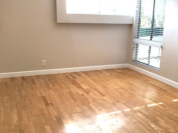 2nd image of 360 S Euclid Ave Unit 221