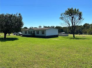 1070 Little Mountain Church Rd, Ararat, NC 27007