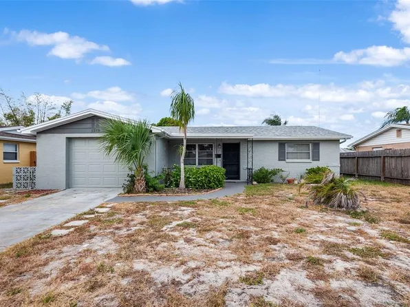 1319 Viking Dr, Holiday, FL 34691