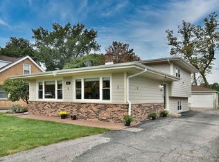 186 N Hemlock Ave, Wood Dale, IL 60191