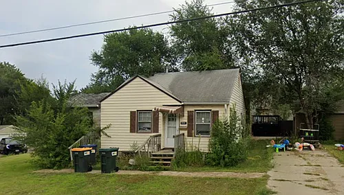 3034 N Lewis Ave Photo 1