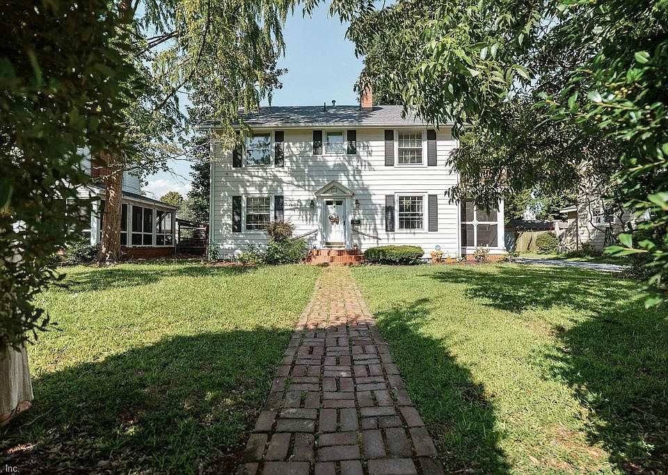 1st image of 40 Pear Ave