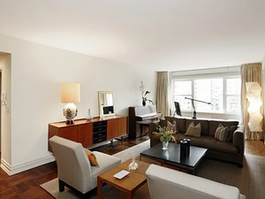 Sold by Corcoran | media 27