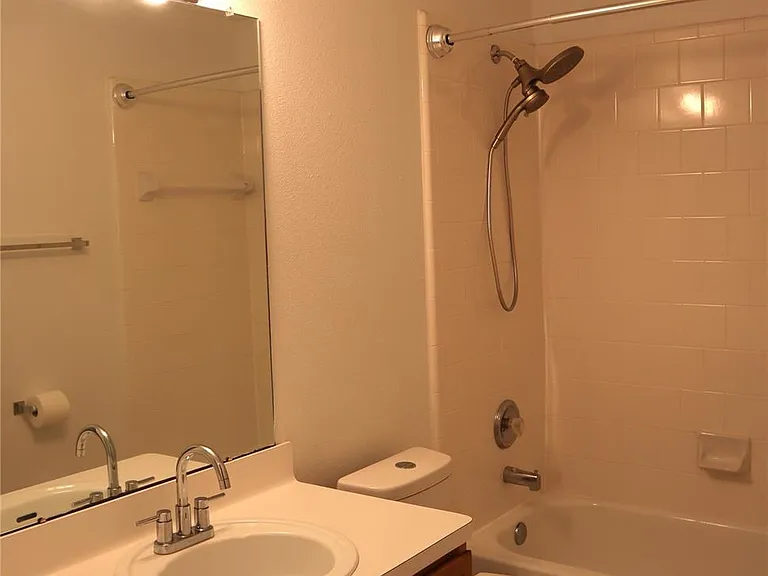 19306 Wading River Dr — Photo 16
