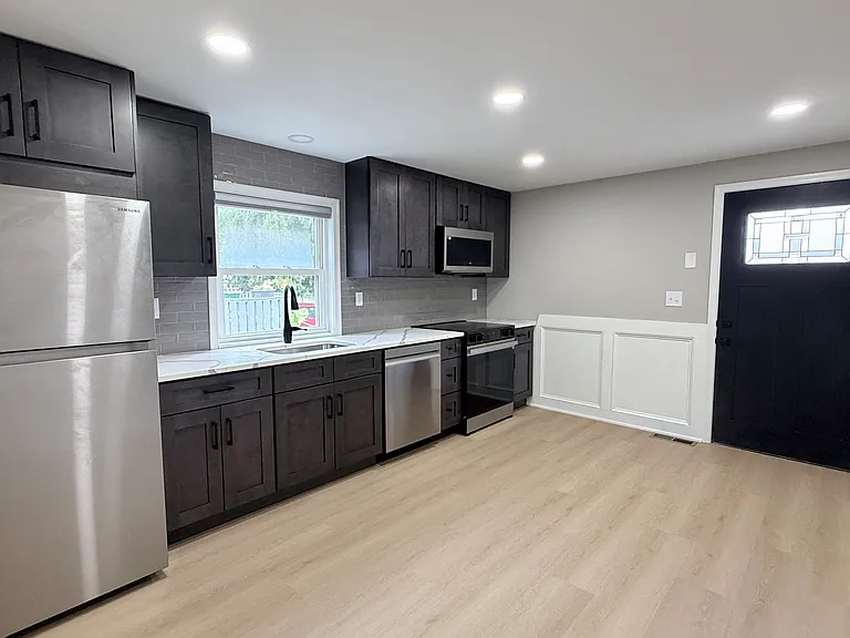 231 Church St #1 — Photo 13