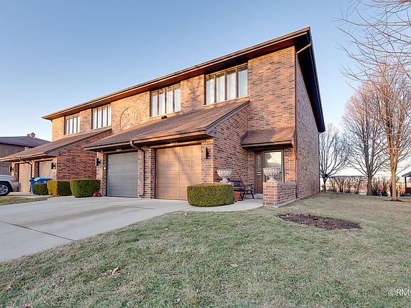 3rd image of 1354 W Byron Ave APT D