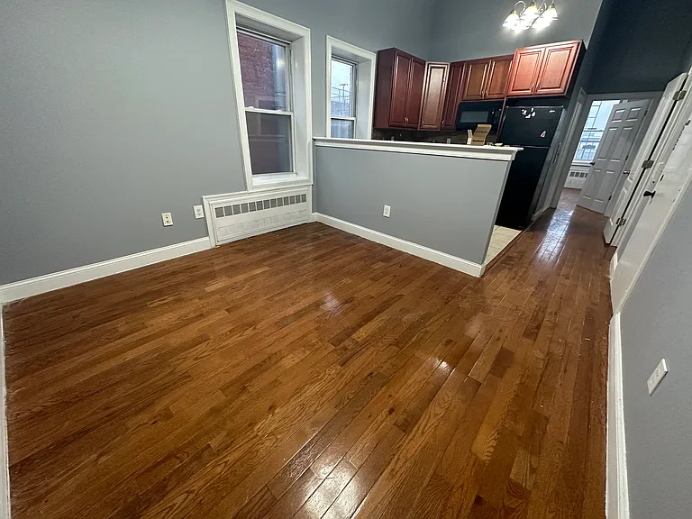 804-806 22nd St #3E — Photo 4