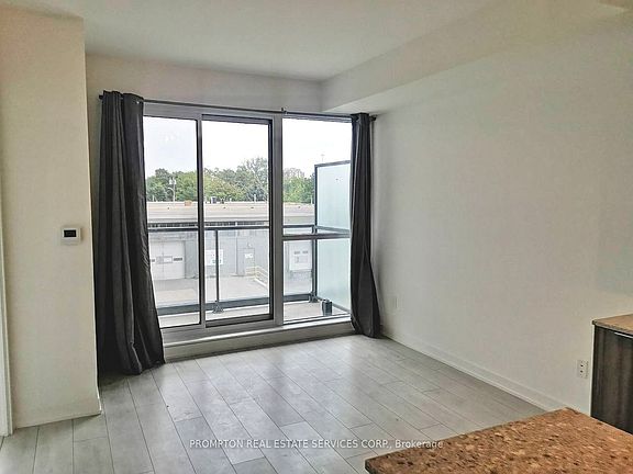 5th image of 31 Tippett Rd #209