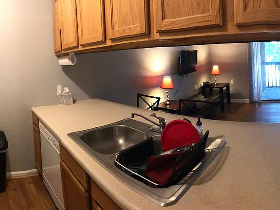 4th image of 317 Mabry St APT 121