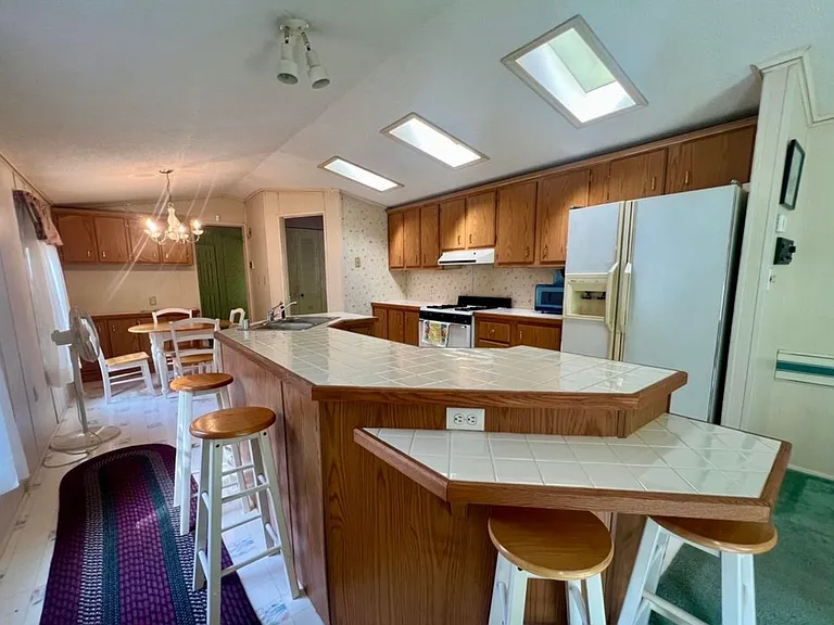 41 Henry Dr — Photo 1