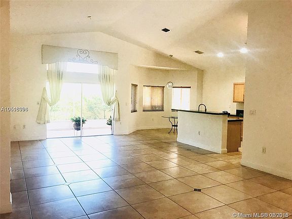 4th image of 5333 NW 109th Ct #5333