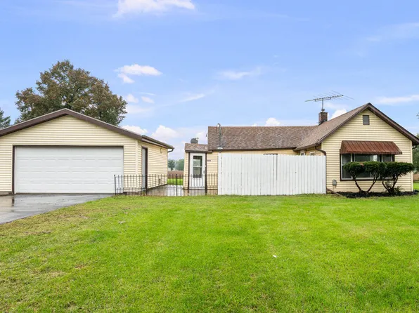 454 Docia St, Hillsdale, IL 61257