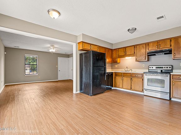 2nd image of 3450 Mayfair Dr