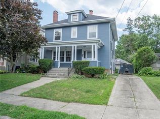 80 Bluff Ave, Cranston, RI 02905