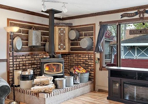 4th image of this home