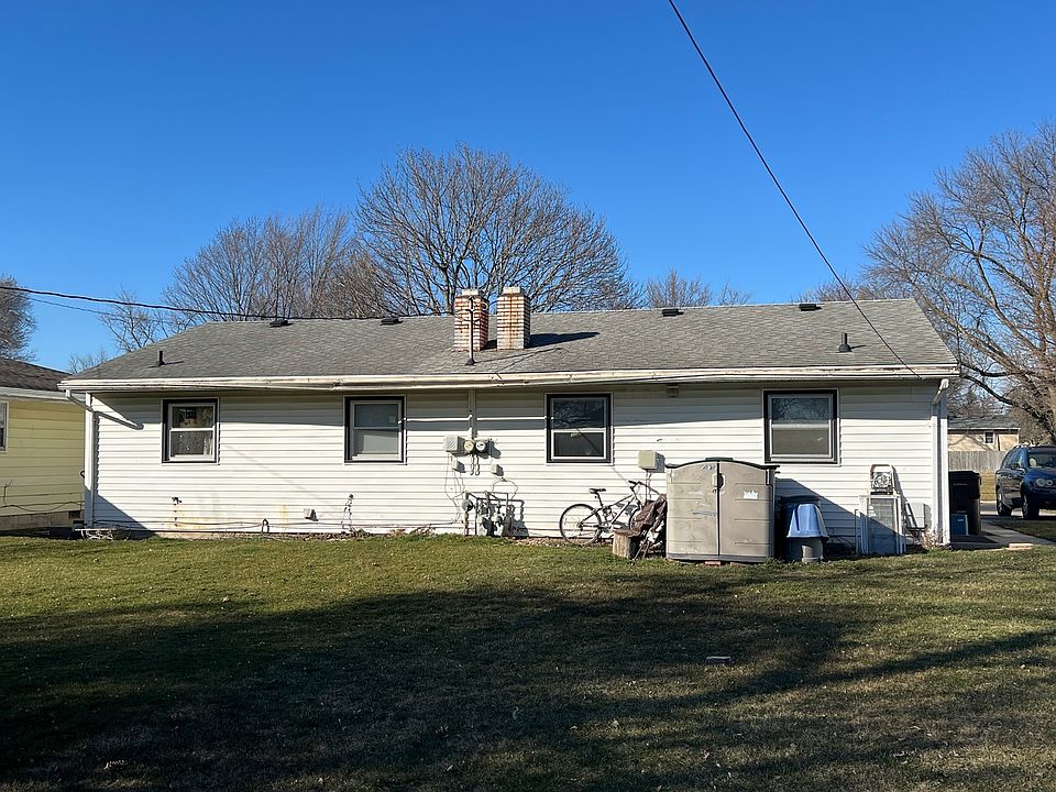 2nd image of 950-952 Garfield Dr