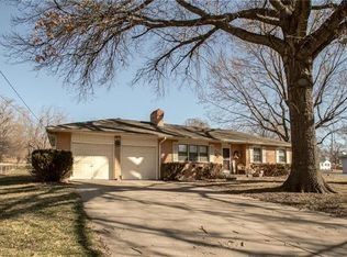 9904 E 79th St, Raytown, MO 64138