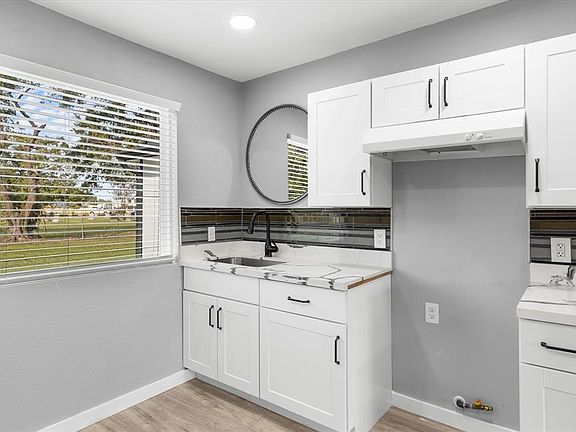 5th image of 2906 Mccrarey Drive