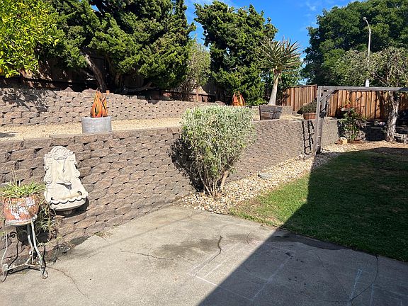 5th image of 4807 Meadowbrook Dr