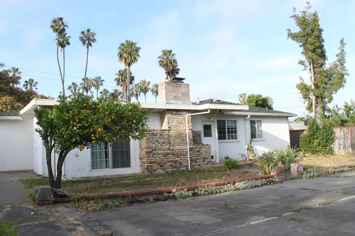 Building Photo - 2953 Olive Ave