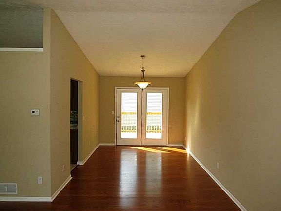4th image of 3937 Bradwood