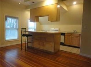 24 Whitehead Ave APT 4, Lowell, MA 01852