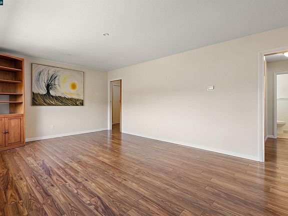 4th image of 544 N Camino Alto