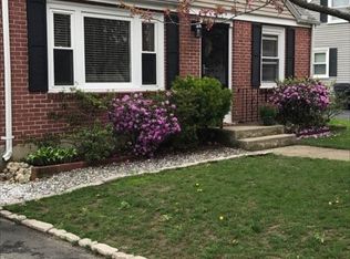 109 Homeland Ave, Warwick, RI 02886