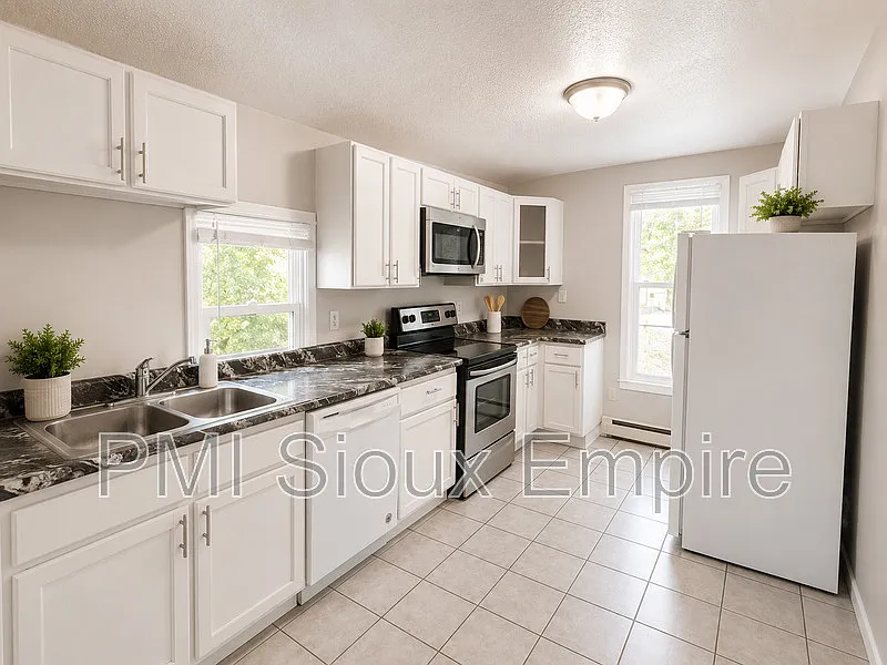 2 bed, 1.0 bath, 800 sqft, $800 — Photo 3