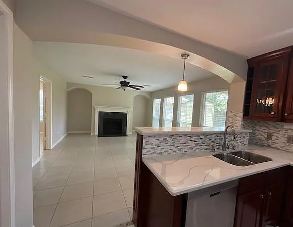 17110 Fairway Glen Ct — Photo 8