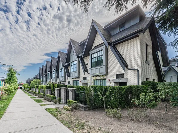 7903 Oak St, Vancouver, BC V6P 3Z2