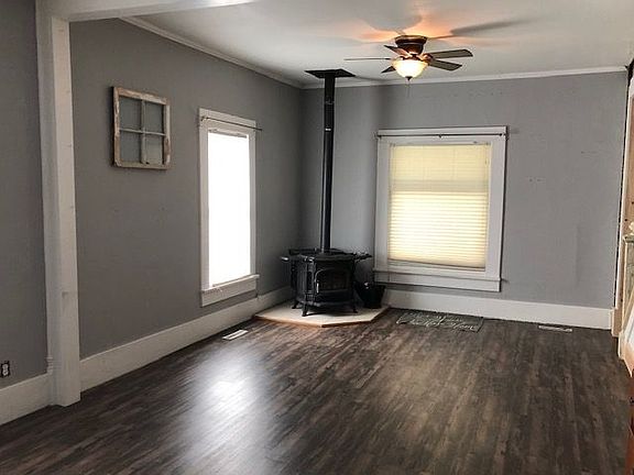 2nd image of 1006 W Harvey Ave