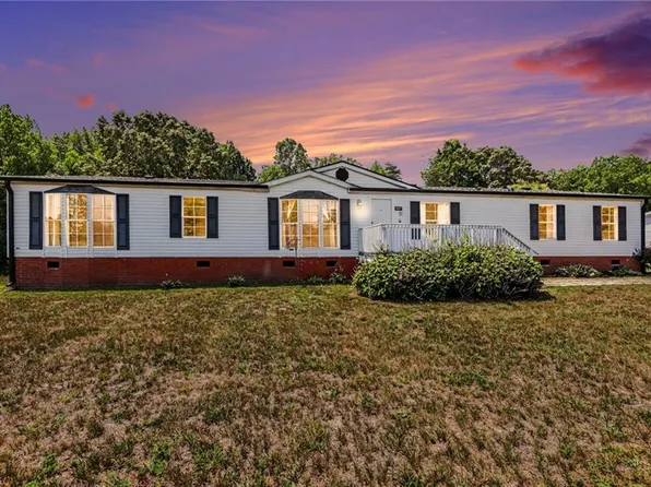 3247 Vance Street Ext, Reidsville, NC 27320