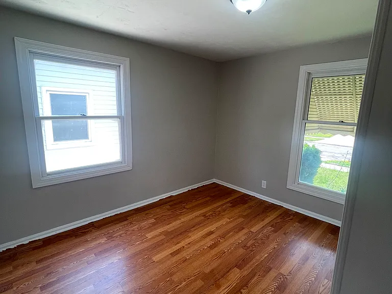 12317 Darlington Ave — Photo 5