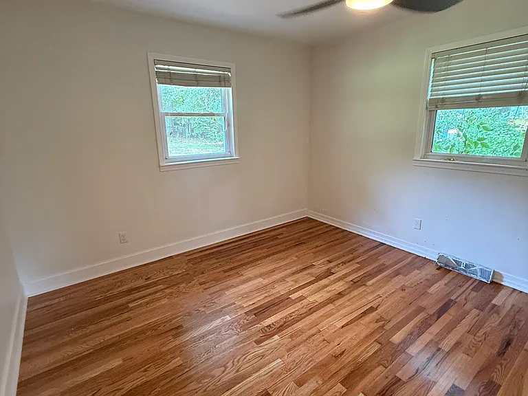 106 Brookwood Dr — Photo 18