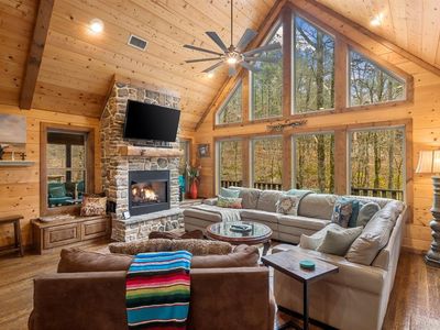 142 Lonely Oaks Trl, Broken Bow, OK, 74728