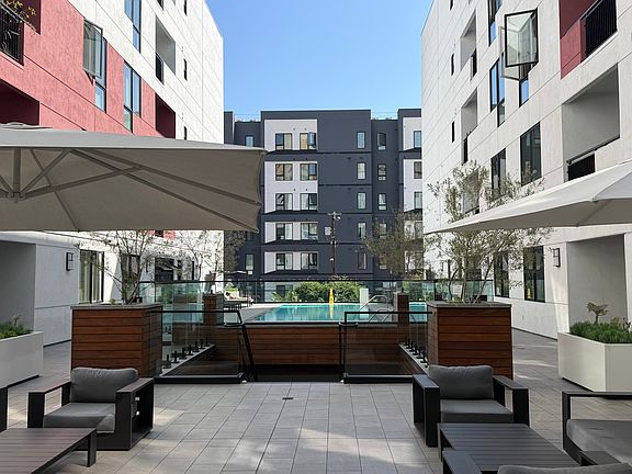 3rd image of 1234 Wilshire Blvd APT 115