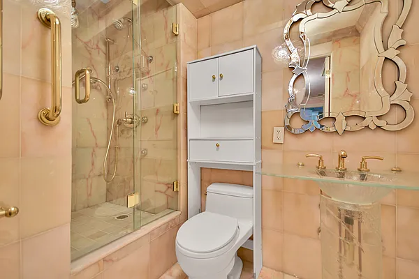 Rented by Compass | media 23