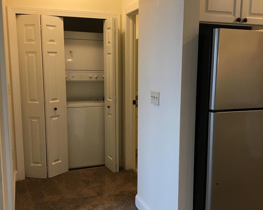 2nd image of 404 Genesee St APT 206