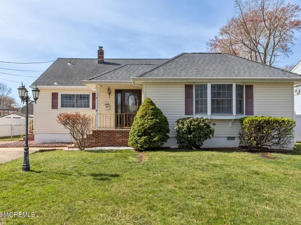 5 Evergreen Street, Hazlet, NJ 07730