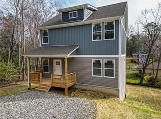 90 Walker St, Black Mountain, NC 28711
